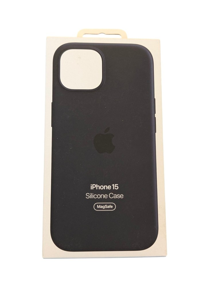 C6. Apple Silicone Case with MagSafe for iPhone 15 – Black