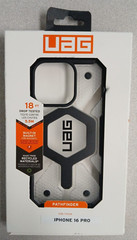 UAG Ice Pathfinder with MagSafe Case iPhone 16 Pro Clear/Black