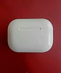 Apple AirPods (3rd Generation) – Left Earbud & MagSafe Wireless Charging A2564