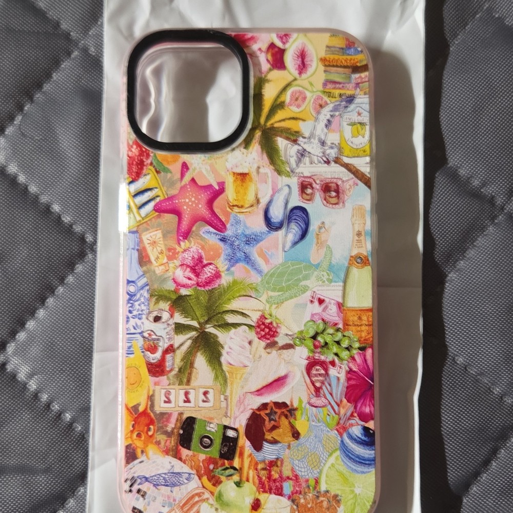 Multicolor Tropical Patterned Back Case For iPhone 15