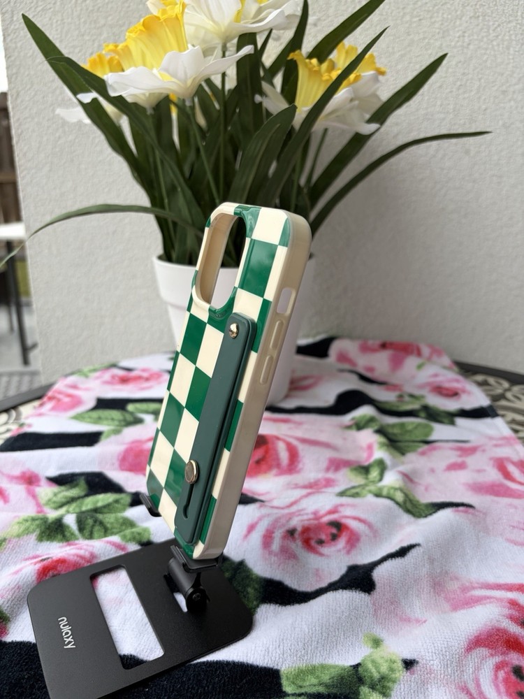 Checkered Casely Iphone 14 Pro